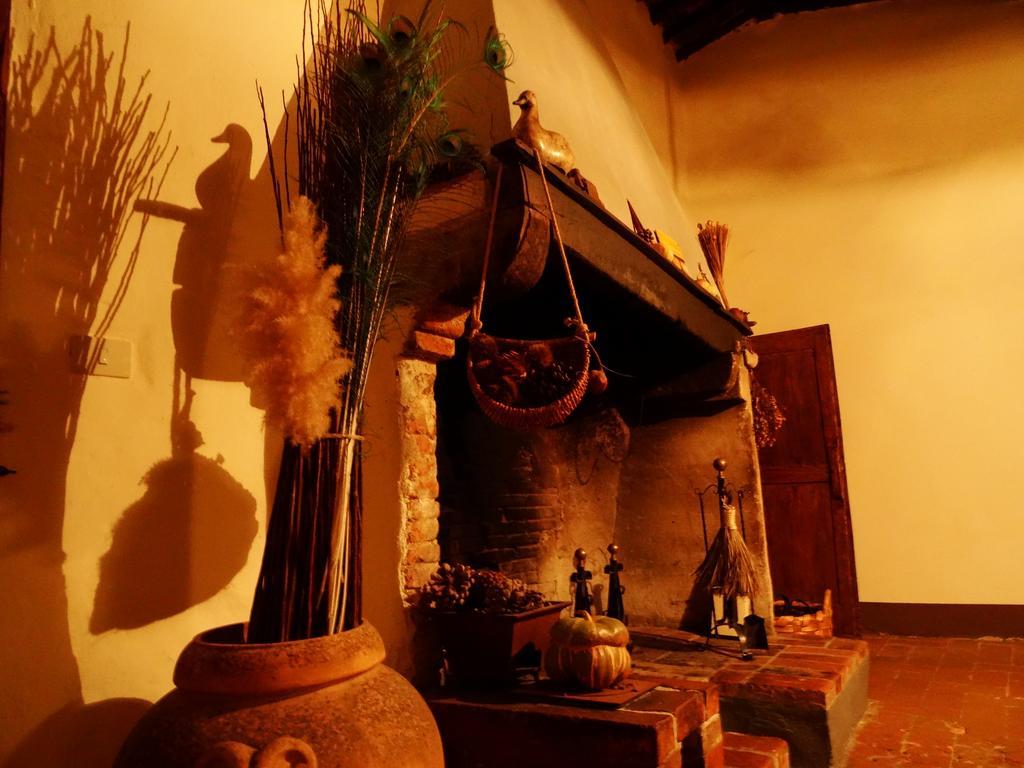 Podere Pievina Delle Corti - Dimora Di Campagna Sinalunga Room photo